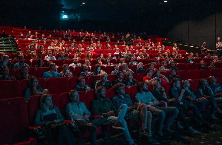 “Uma Batalha Após Outra”: A Aposta Arriscada de Paul Thomas Anderson Conquista Crítica e Bilheteiras